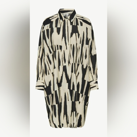 Patterned Black and Cream Dress - Picture 5 of 6